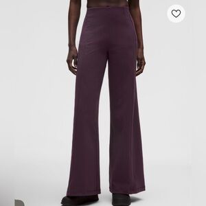Lululemon Define High Rise Wide Leg Pant in Black Plum EUC XL